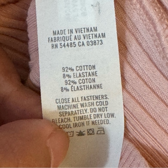 Aerie Ribbed Long Sleeve Top

#1265 - Picture 4 of 6